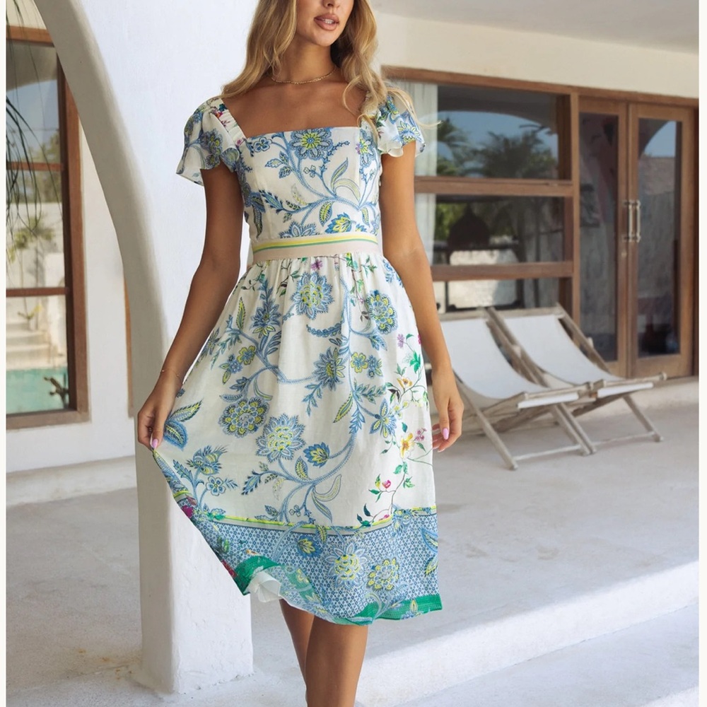 NWT Caballero Camila Dress in Balinese Floral Print Size Small